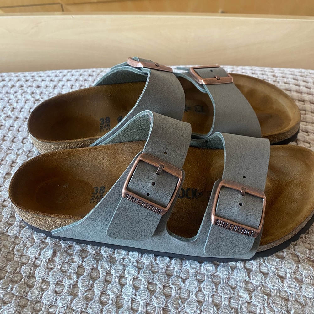 Birkenstocks Size 38 Stone